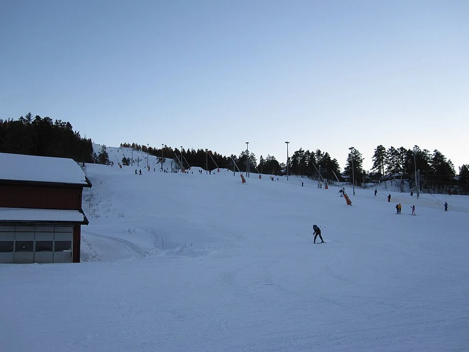 Skibakken på Gautefall om vinteren